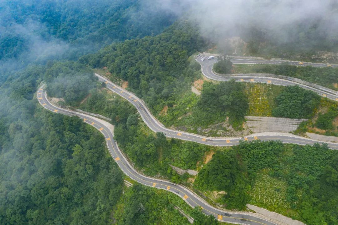 镜头下的金寨中国红岭公路美得不敢直视