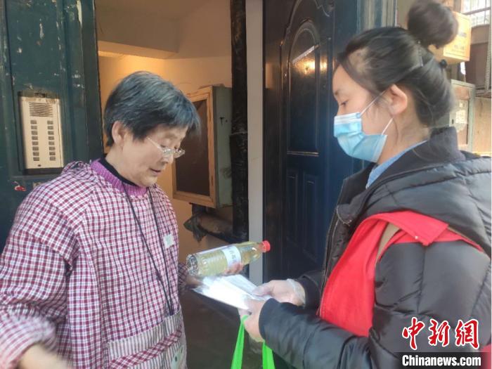 社区网格员的“唐僧版说教”：唠叨却有爱