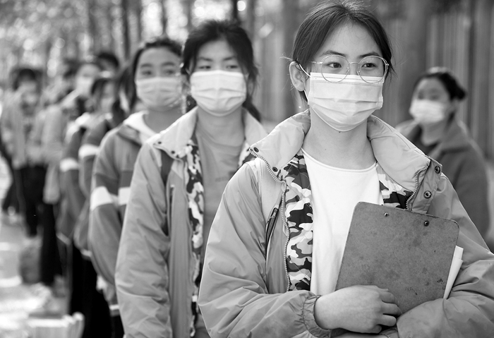 复课之际，一场“大考”——初三学生返校首日直击