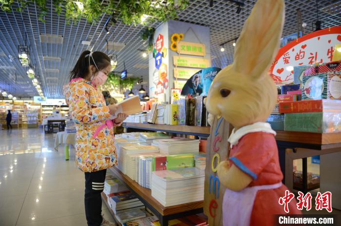 疫情之下，读纸质书的人增加了吗？