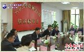 孙云飞到市信访中心接待信访群众 