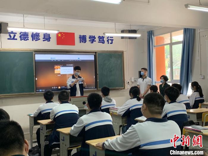 武汉高三复课第一天：学校重视学生心理减压