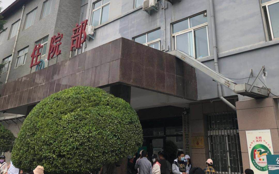 “抱错孩子”事件续：家属与28年前生产医院陷赔偿僵局