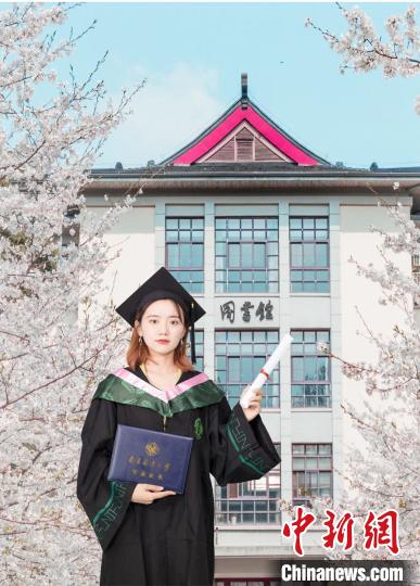 南京暖心“云端”毕业季：来年樱花树下再相邀