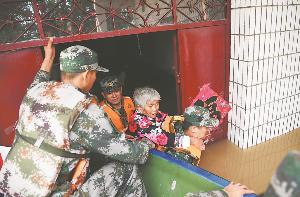 六安市双河镇多个村庄被淹 安全转移群众2200多名