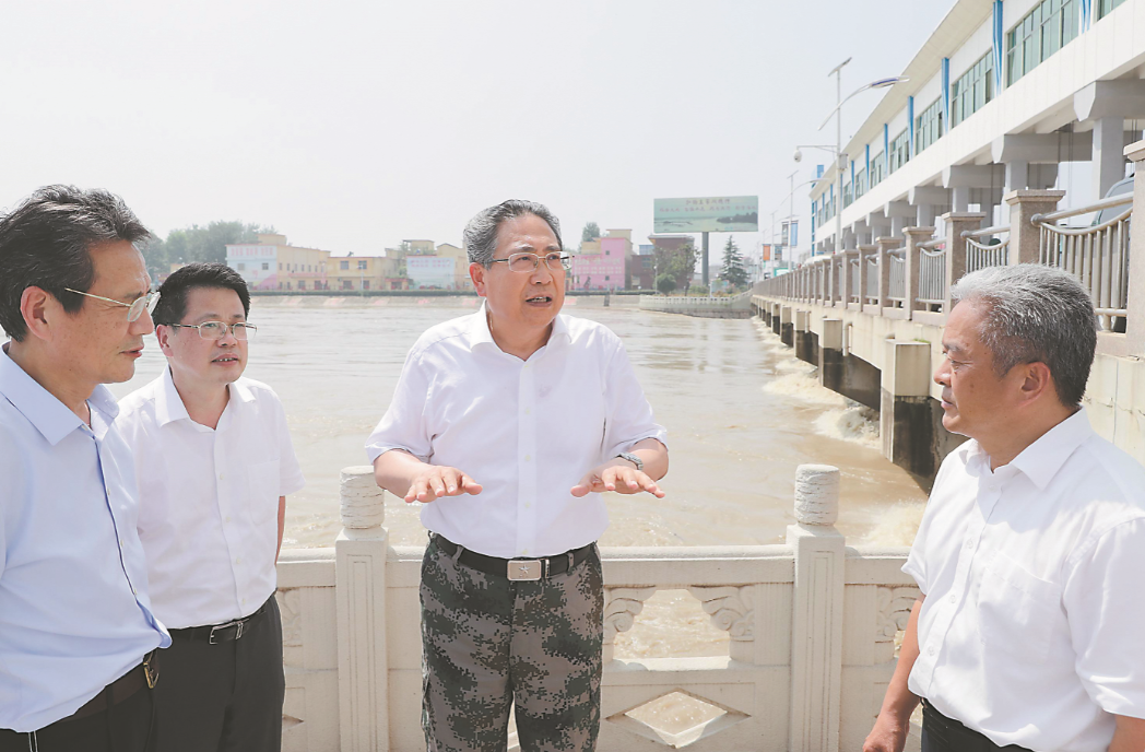 李锦斌督导检查淮河防汛救灾工作