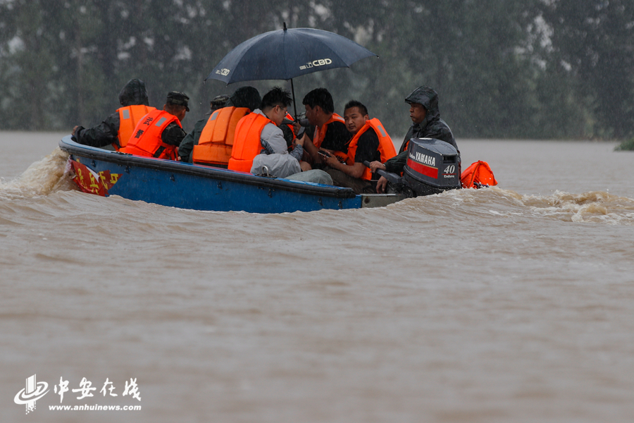 直击濛洼蓄洪区庄台人生活：爱心涌来"孤岛"不孤