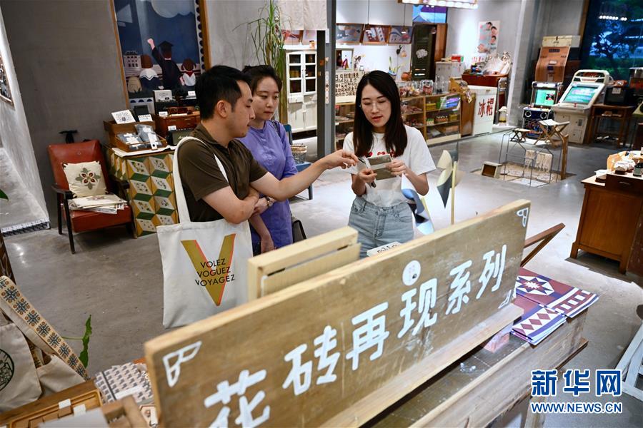 (特区40年·图文互动)(3)老厂房变身“梦工厂”折射厦门经济特区40年变迁