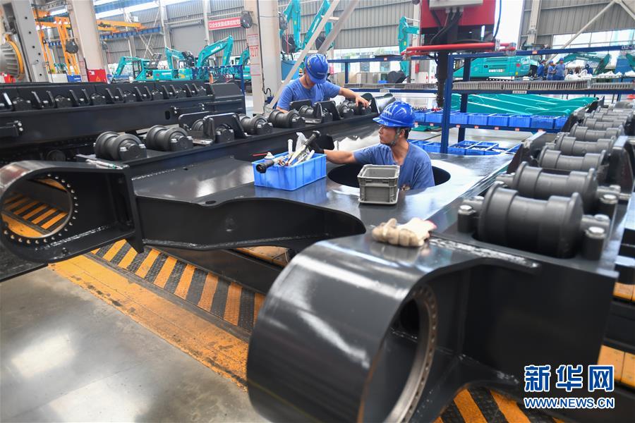 (落实“六稳”“六保”企业见闻·图文互动)(4)“智慧工厂”引领“生产节拍”——走进山河智能一探究竟