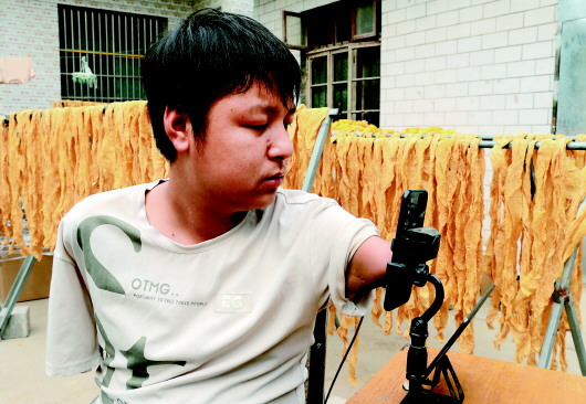 走出“心门”，无臂主播“云”上新生