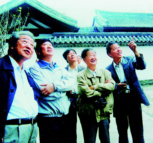 "包工头"闯入新天地 他如何从泥瓦匠到古建大咖?