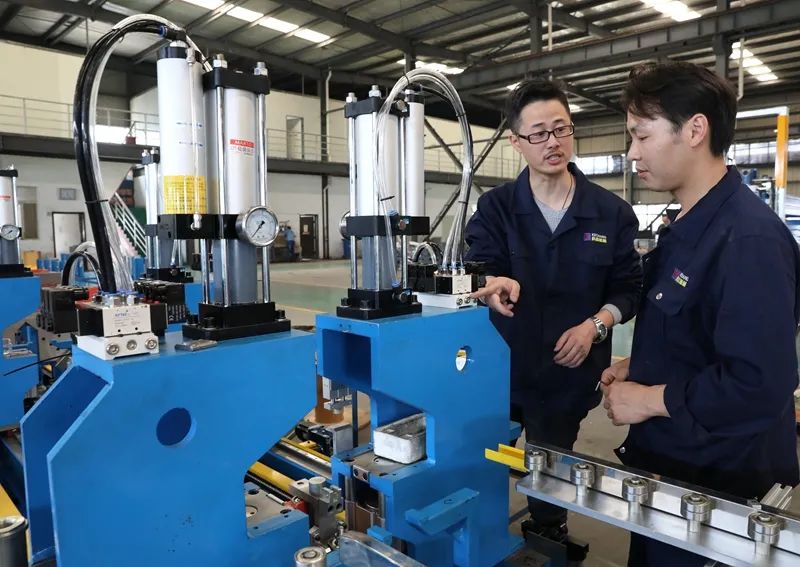 安徽一蓝领工人逆袭高精尖