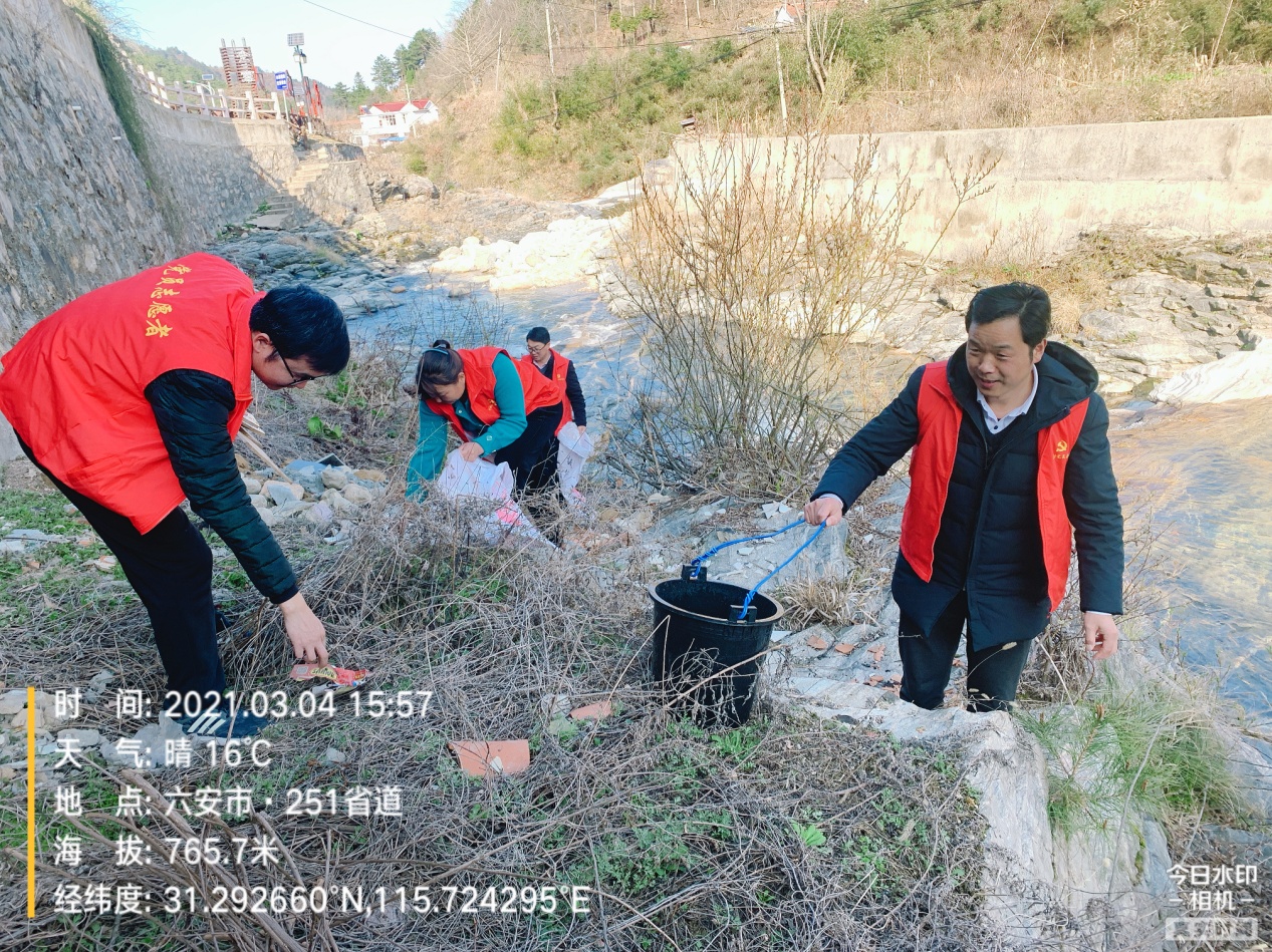 千坪村开展“学雷锋”志愿服务活动