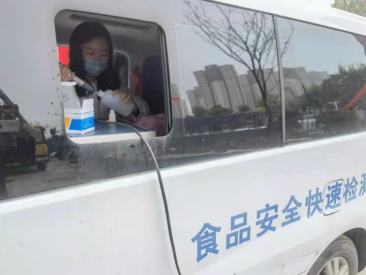 新市场新气象，这里的食品安全我保障