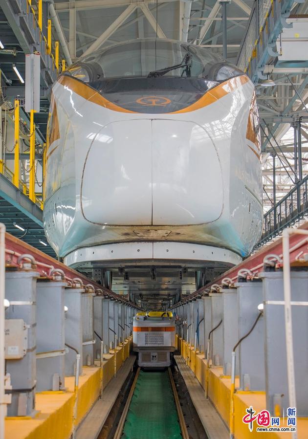 【发现最美铁路】“智能”引航 感受京张高铁时代倍速