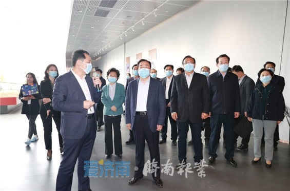 市委常委会召开会议:深入学习贯彻国务院有关批复精神 举全市之力加快建设新旧动能转换起步区