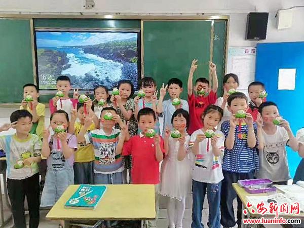 国家电网安徽经研院设计中心党支部、团委赴漫水河镇捐资助学传佳话