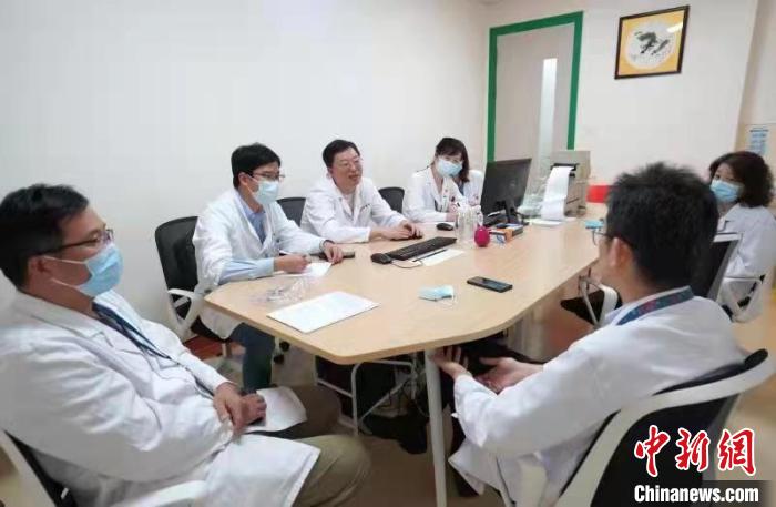 准家门希望该门诊帮助到更多中国跨性别儿童青少年人群。 复旦大学附属儿科医院供图