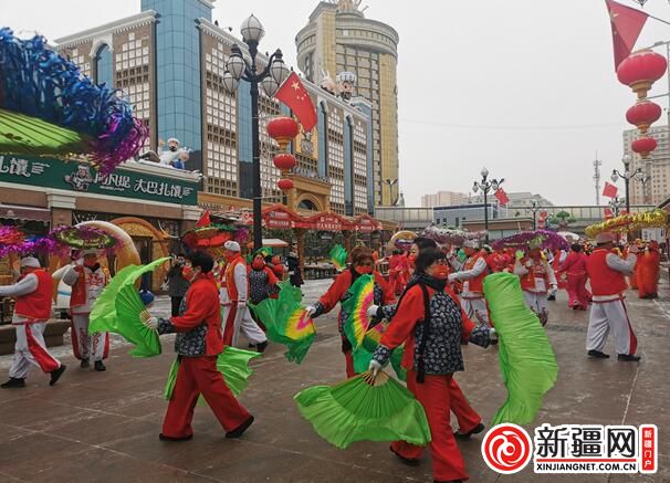 乌鲁木齐市新疆国际大巴扎的秧歌社火活动