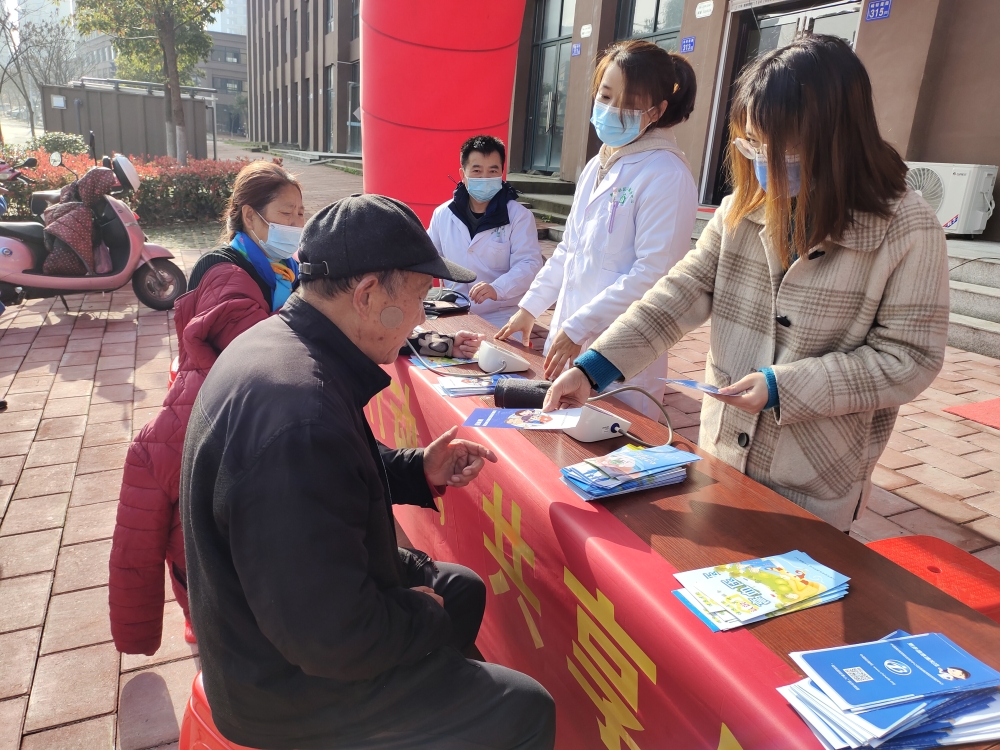  裕安疾控开展3.24“世界防治结核病日”宣传活动