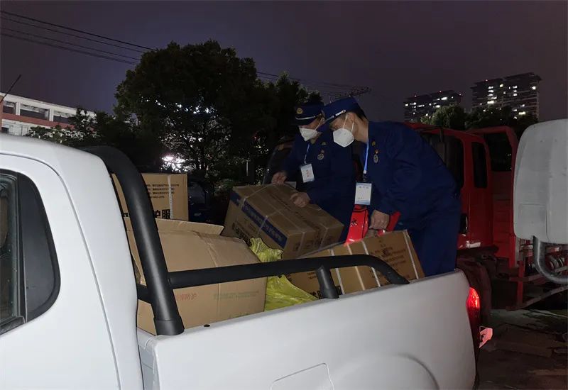 临危受命勇作为 战疫逆行敢担当——六安市消防救援支队“疫”线志愿者风采录