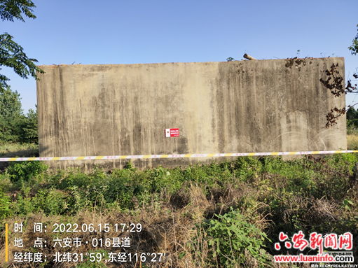 单王乡汤楼村:危房挂“红牌”、拉黄线