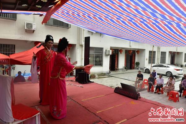 霍山漫水河镇送戏进村文艺演出今日开锣