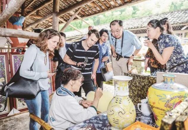 江西景德镇： 以瓷为媒 创建“东亚文化之都”