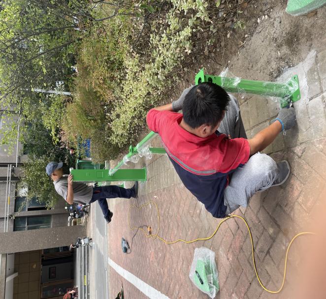 安装便民充电桩 解决百姓充电难问题