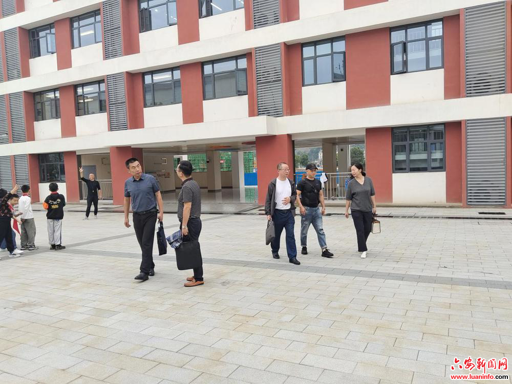 六安市联合检查组督查指导霍山县佛子岭镇中学食品安全及卫生健康工作检查