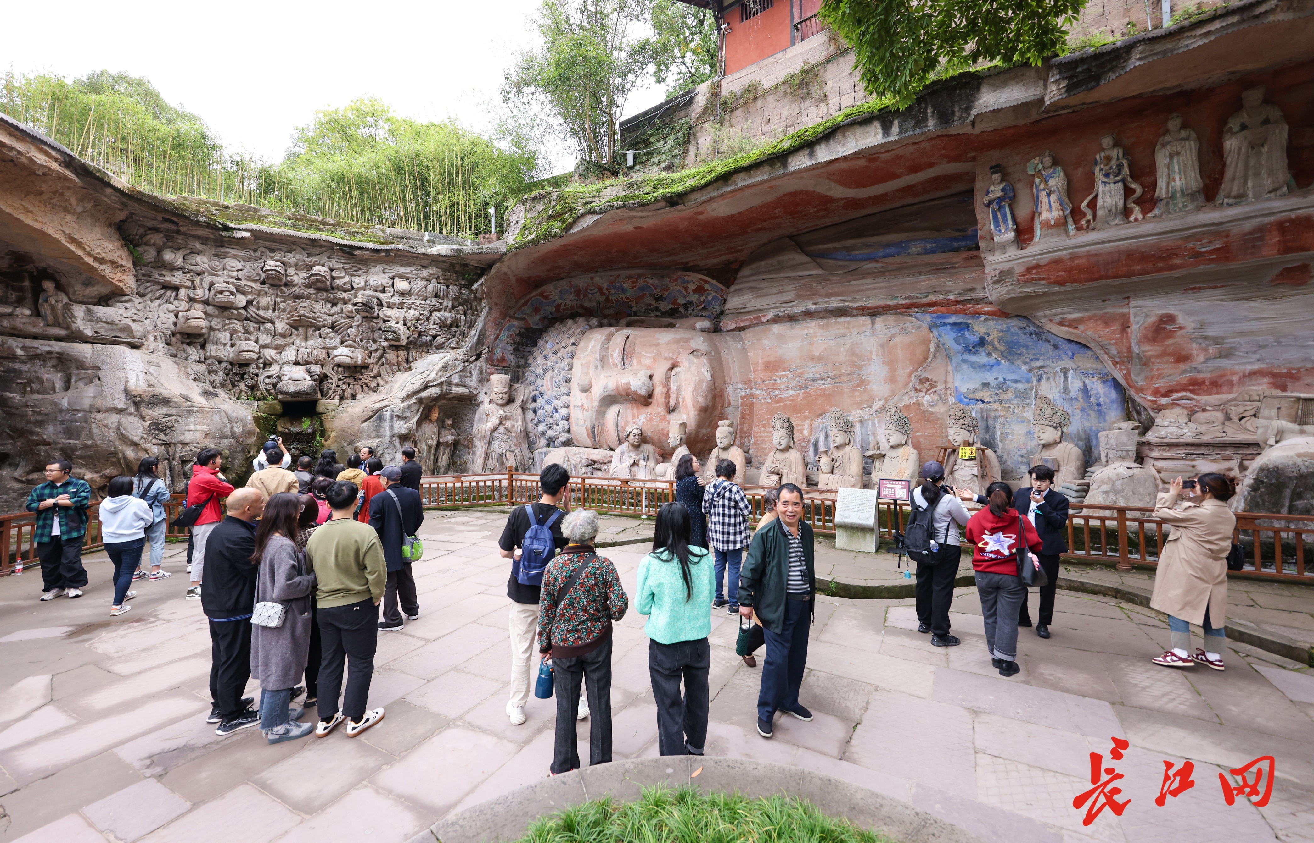 守护好中华文脉！100多人历时8年修复千手观音