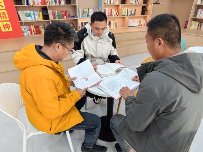 雄安新区：点点萤火汇微光 二十大精神入万家