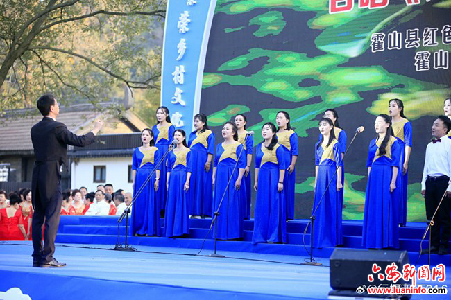 六安霍山“雪乡漫歌”文艺汇演|乡村教师万畅：一曲乡音唱家乡