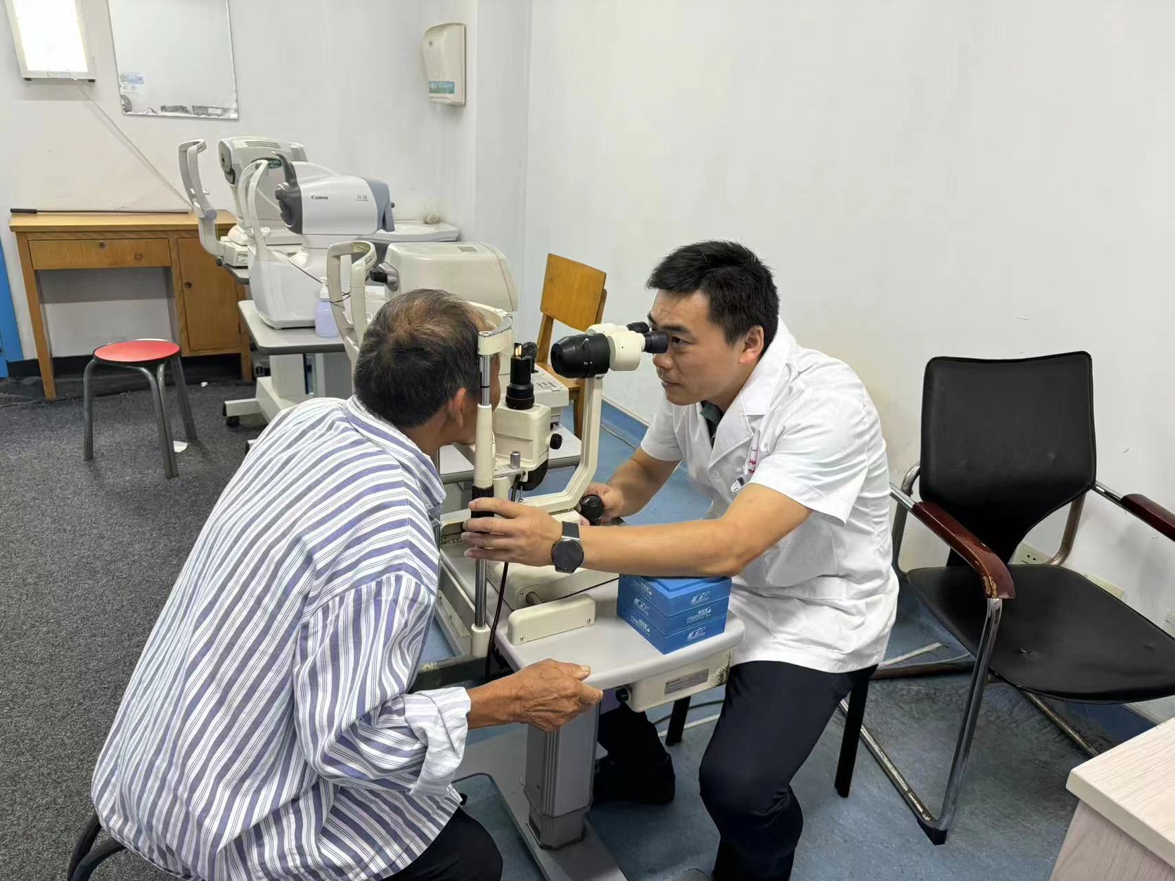 四院眼科：呵护心灵窗口 开启光明之门