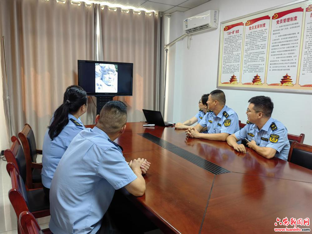 缅怀先烈 铭记历史