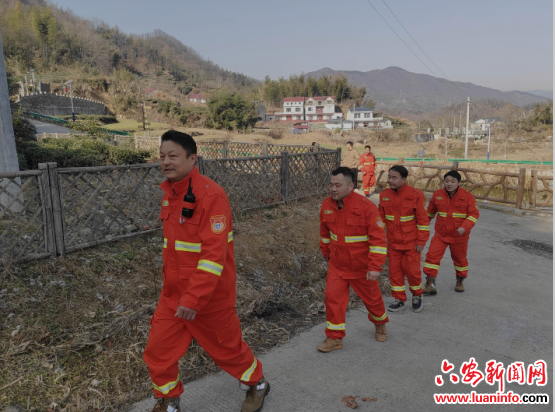 金寨县青山镇：坚守在大山深处的护林防火队伍