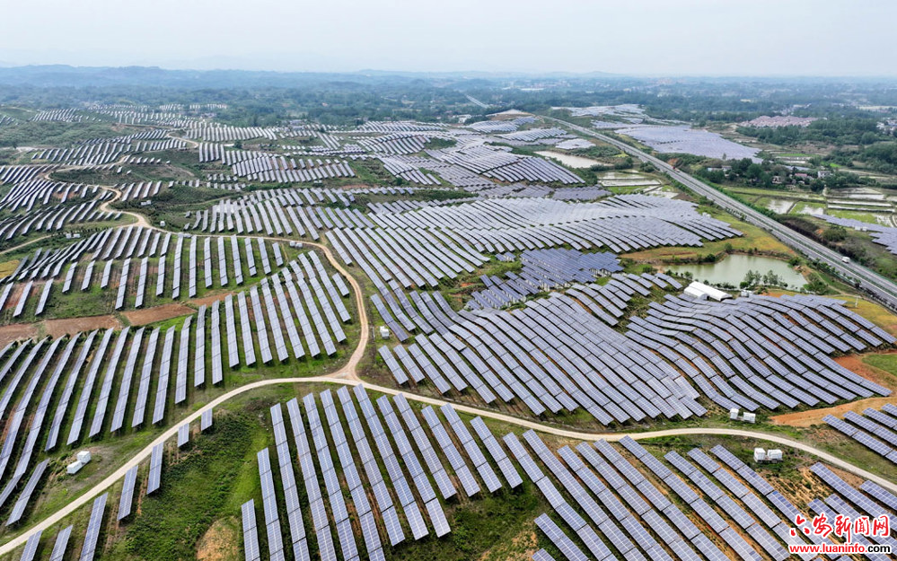 荒岗岭上绘“光”景