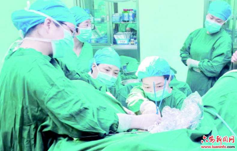 市二院完成全市首例经耻骨后尿道中段无张力悬吊术