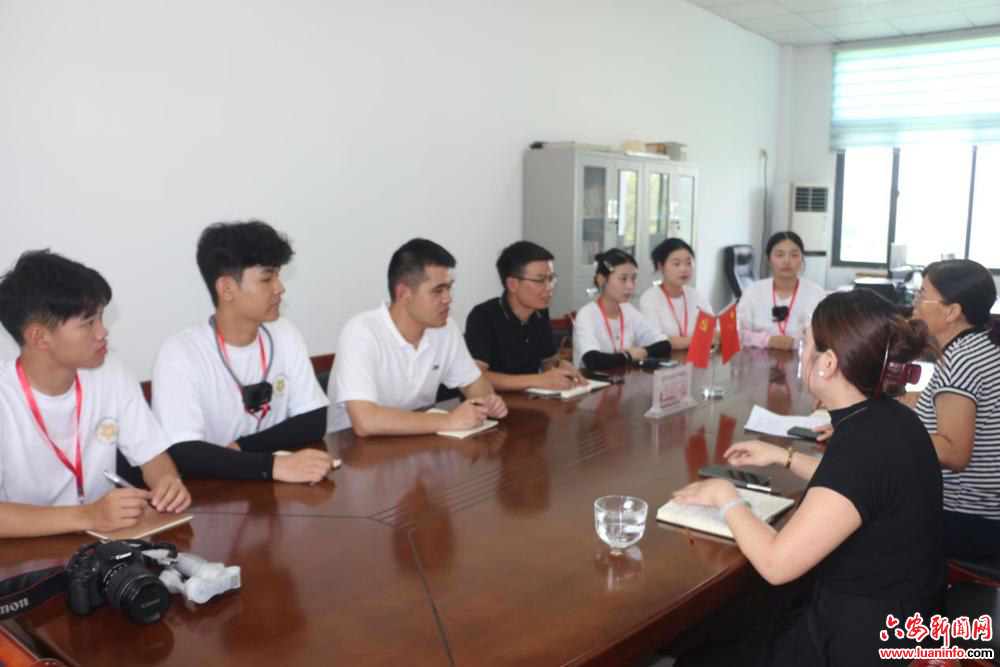 管理学院“青穗智播”实践团队赴百市集村：以直播助农书写青春答卷