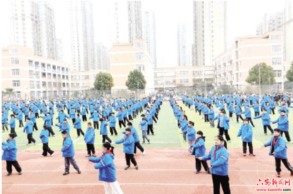 霍邱县城关镇中心小学“开学第一跑”点燃新学期
