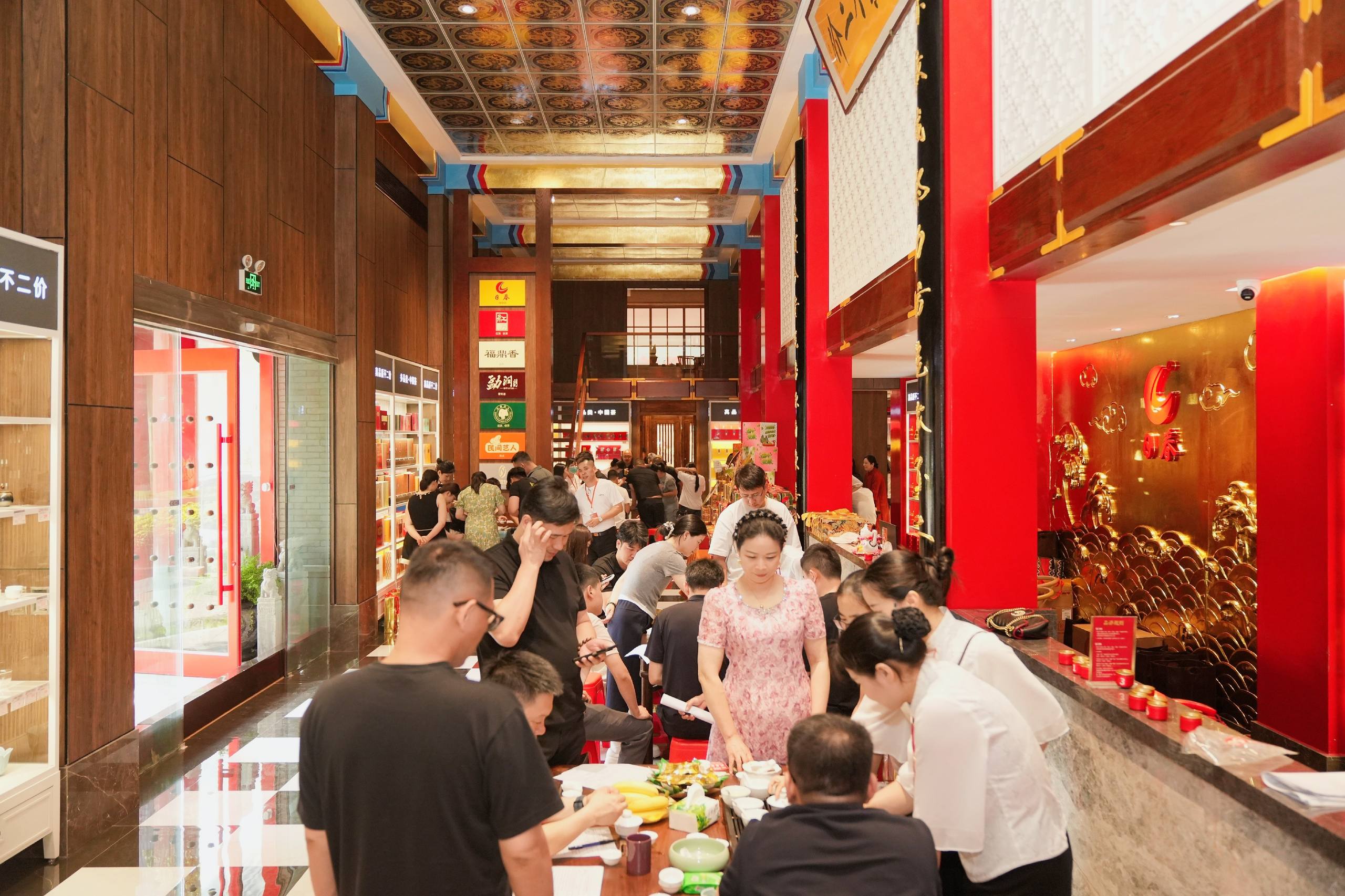 图片6、邀品会现场 旗舰店会场.jpg