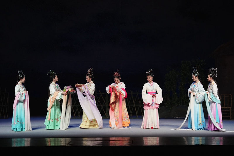 展现中华戏曲之美 黄梅戏《天仙配》亮相上海天蟾逸夫舞台