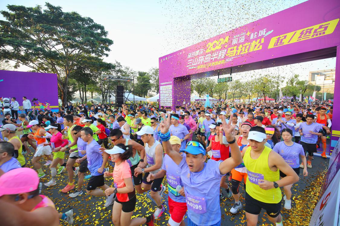 广东佛山：从2岁到76岁，万名跑友在南海三山欢乐环岛