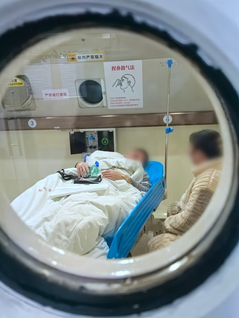 合肥男子睡觉时用炭火取暖致一氧化碳中毒