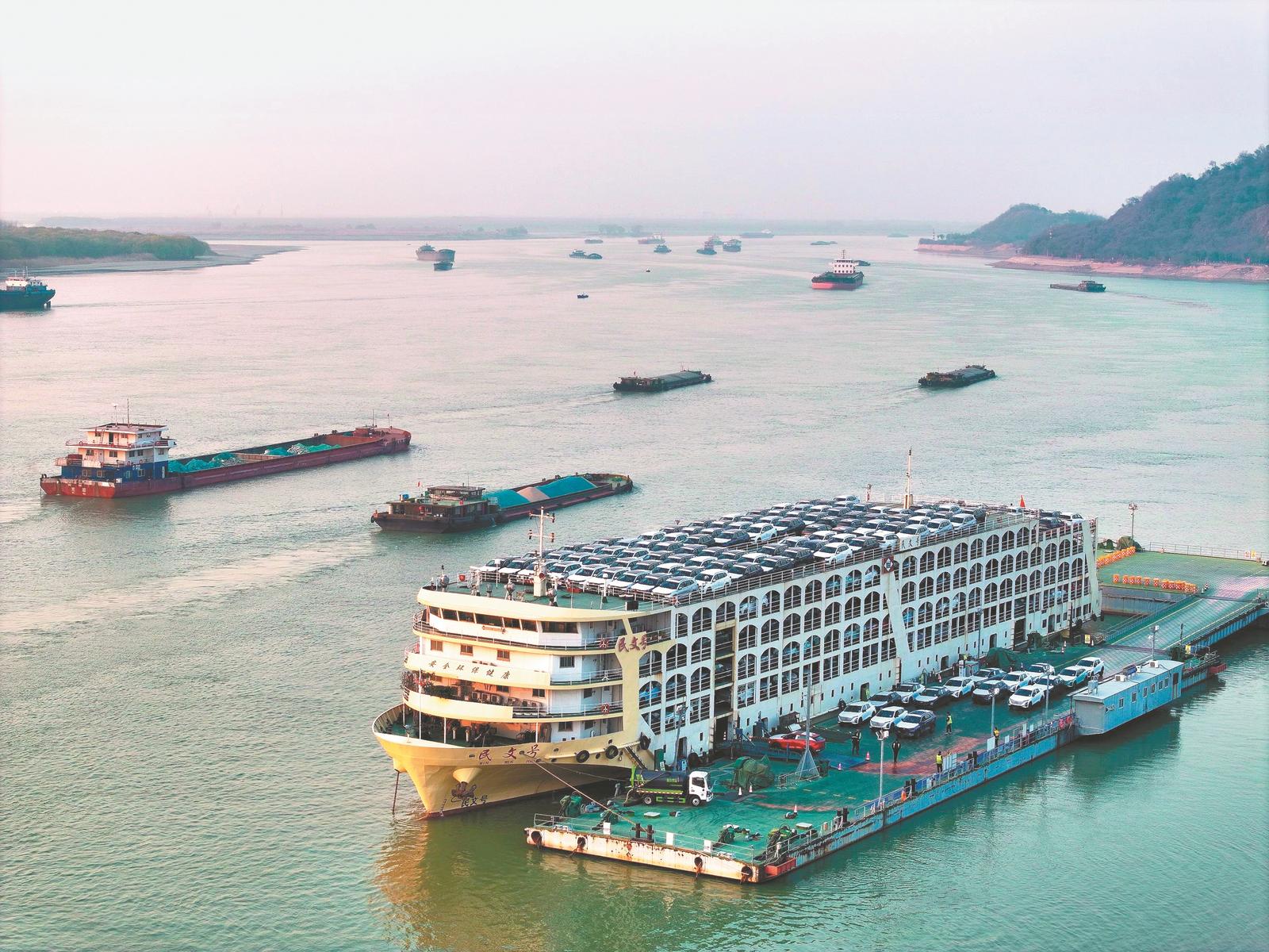 企业“抱团” 出海提速