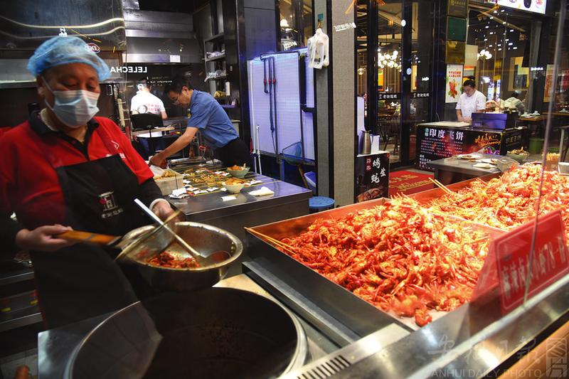 小龙虾虾黄能吃？专家提醒