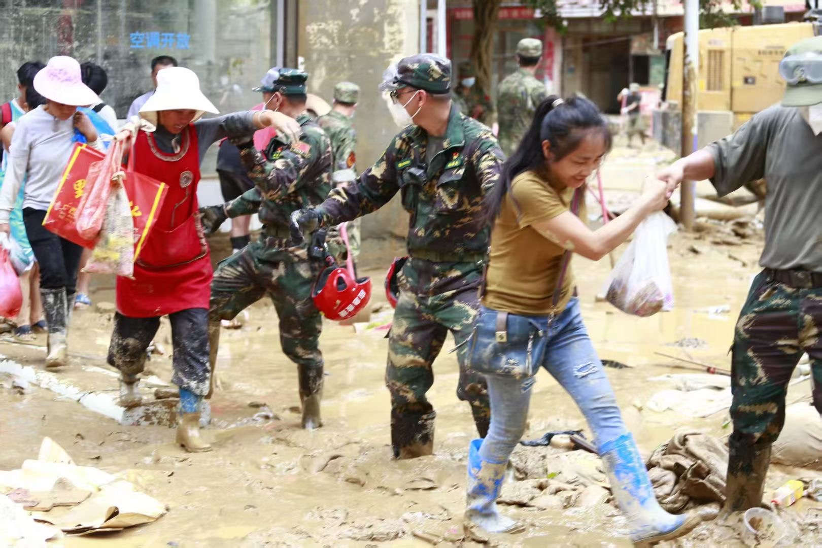 佛黔同心，千里驰援！佛山各界倾力支援黔东南抗洪救灾