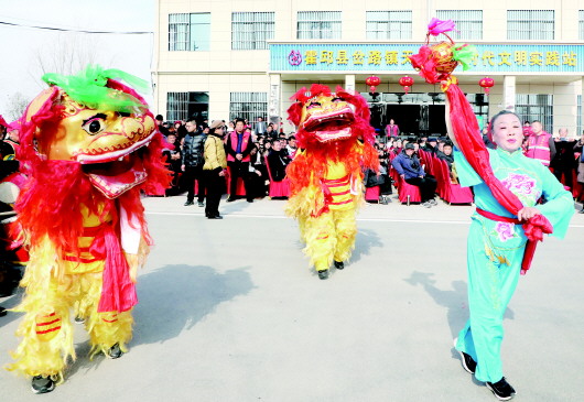 【新春走基层】年味送下乡　春风润田畴