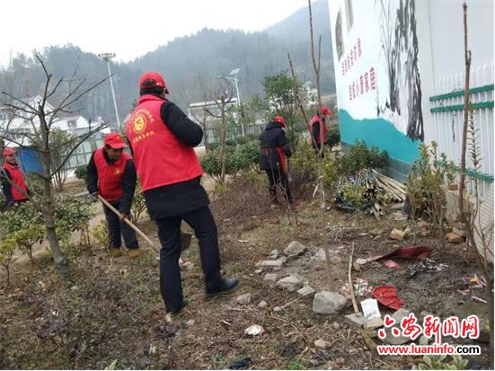 金寨县铁冲乡四举措开展“户户讲卫生·文明度新春”新时代文明实践活动