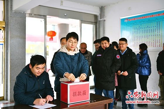 霍山漫水河镇：小小捐款箱，浓浓关爱情